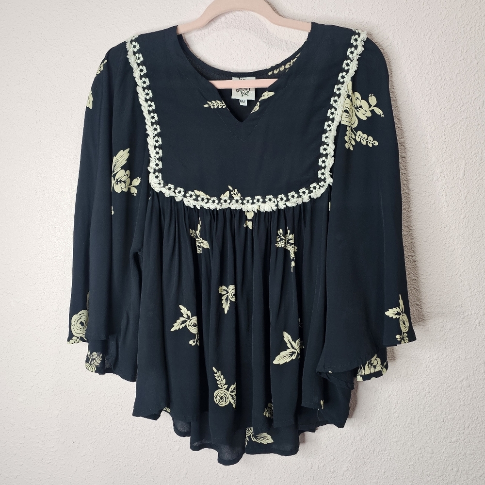 Ivy Jane Blouse Womens Medium Floral Boho Embroidered Bell Sleeves Made in USA